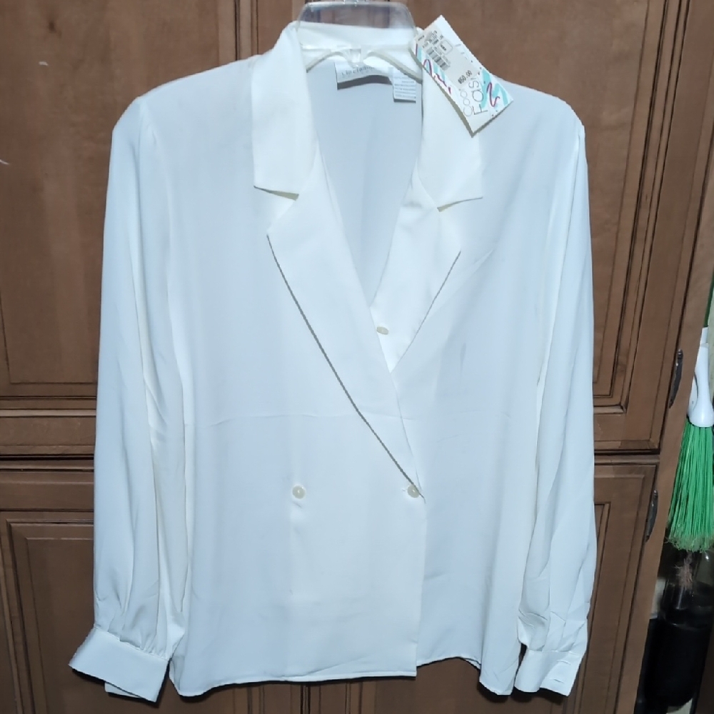 Liz Claiborne Elegant White Top